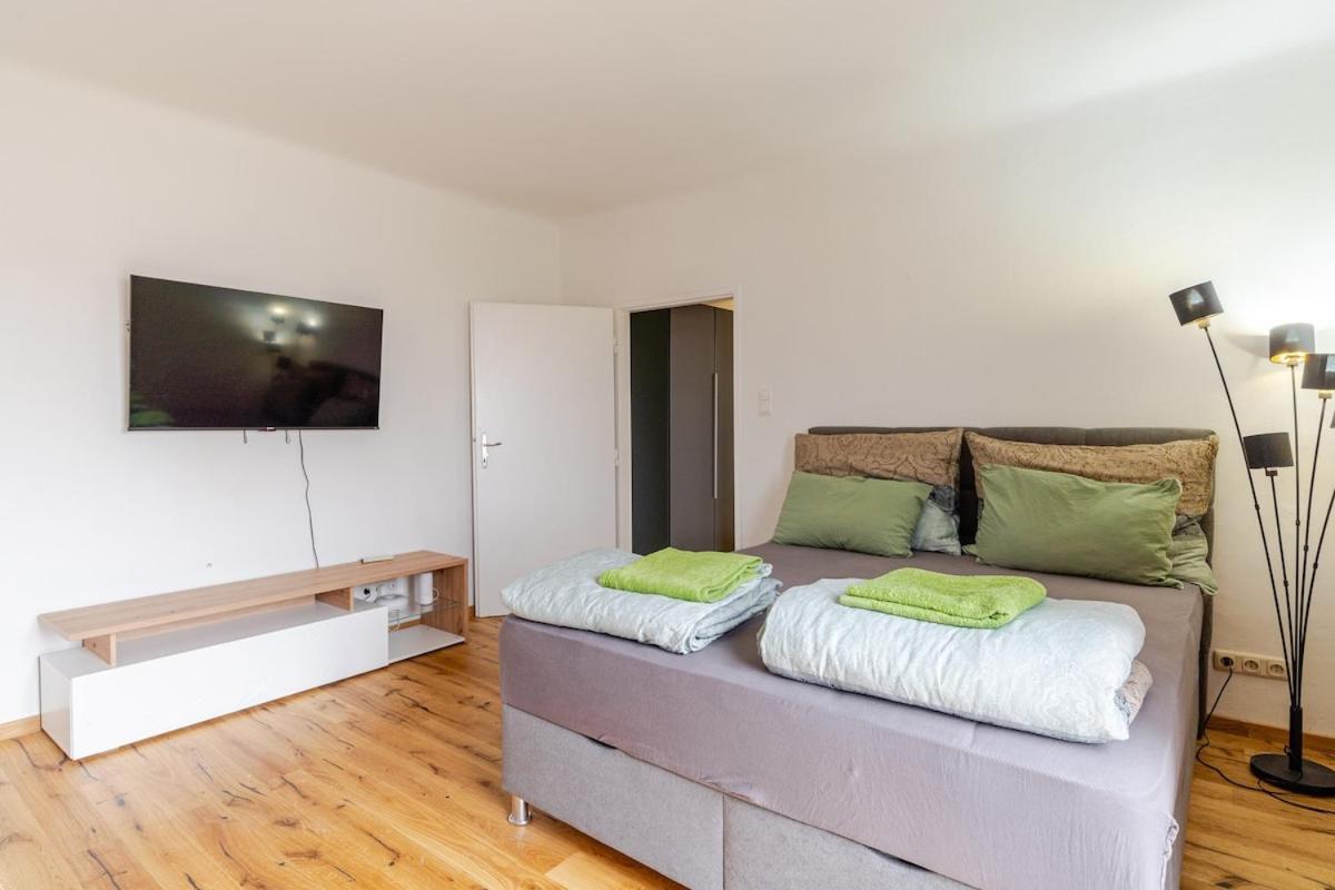 Apartament 10 Minutes To Centre And Next To Hbf And Easy From Airport *