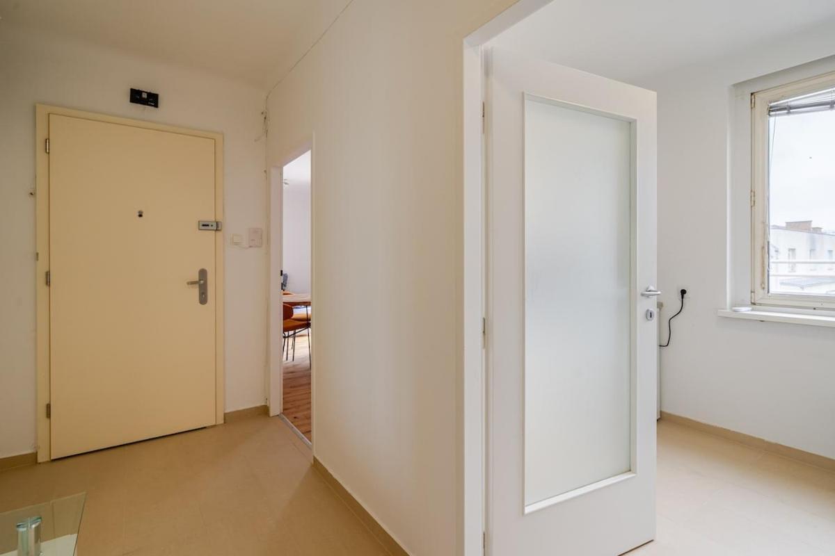 Apartament 10 Minutes To Centre And Next To Hbf And Easy From Airport Viena